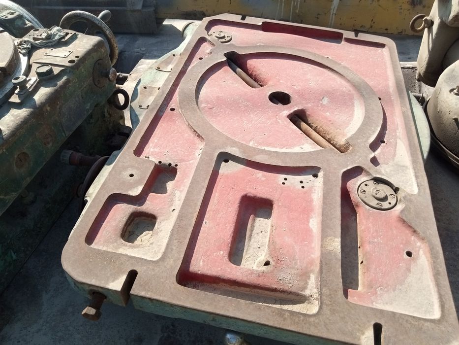 Стол поворотный, люнет, делитель тиски станочные