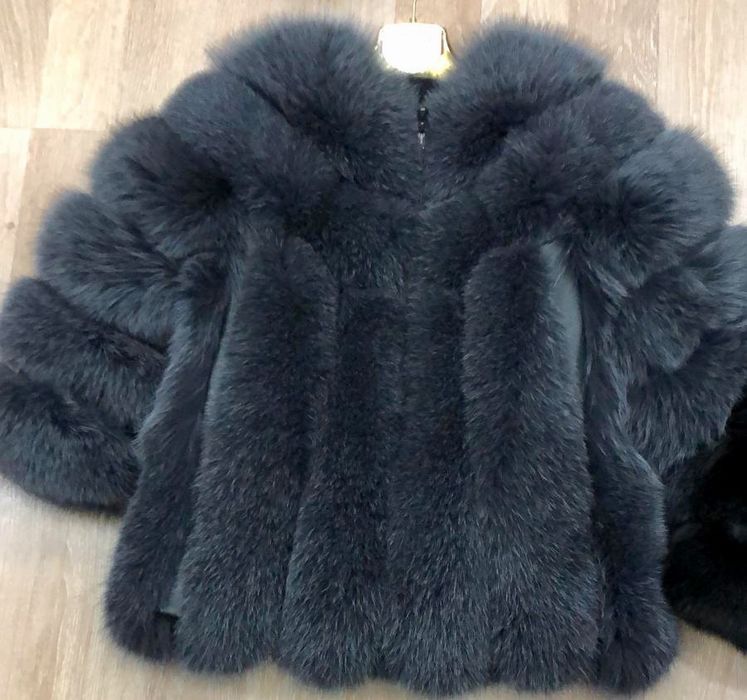 Haina din blana naturala