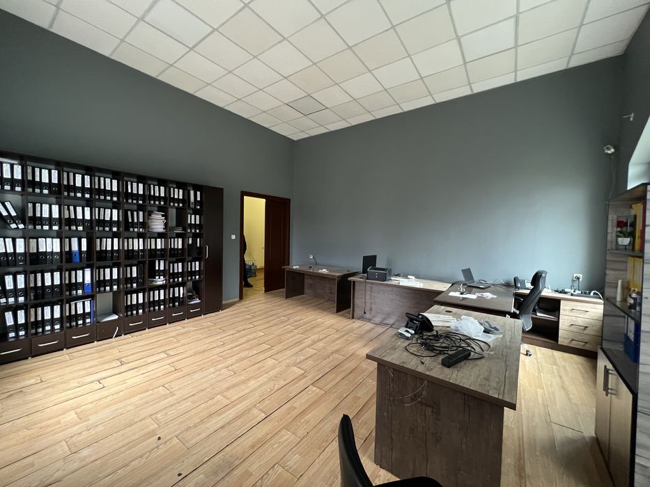 Аренда под офис 120кв м, 1 минут от Метро Миллий бог, Дружба 4 комната