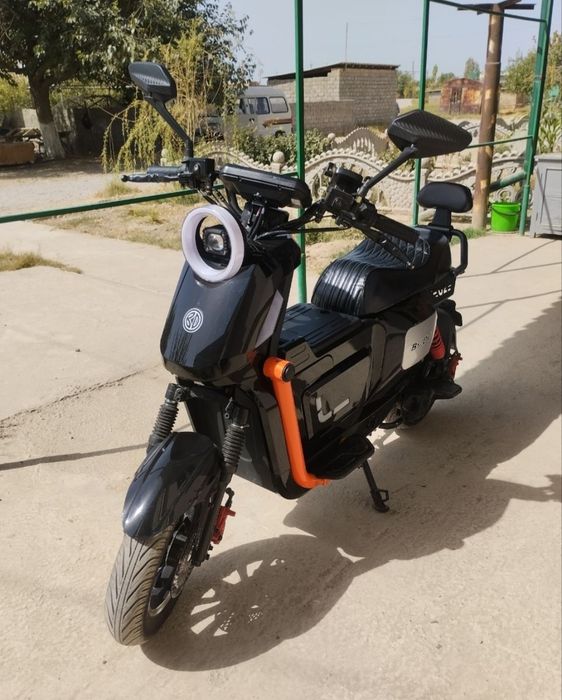 U2 skuter elektroni bike