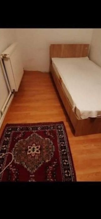 Inchiriez cam la curte