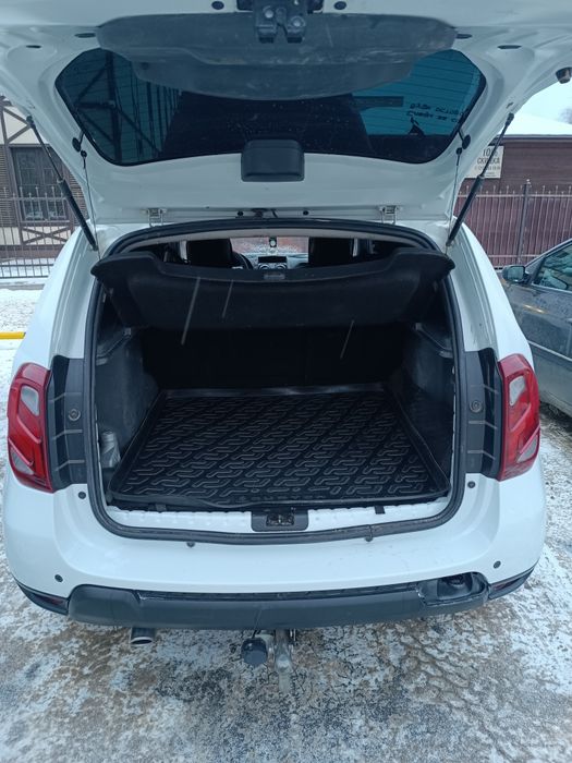 Рено Дастер      .