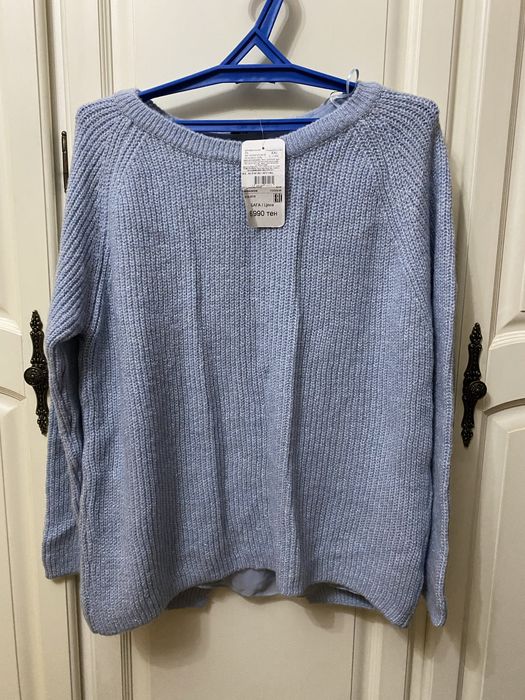 Женский свитер голубого цвета размера XXL