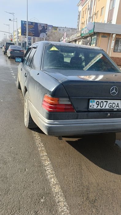 Мерседес бенз 2,3