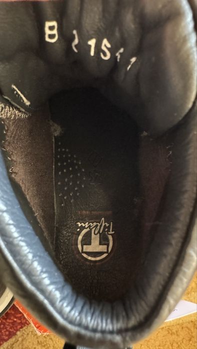 Продам новые ботинки Tiflani