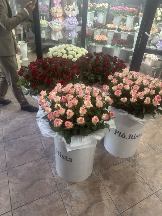 Цветы розовые метровые