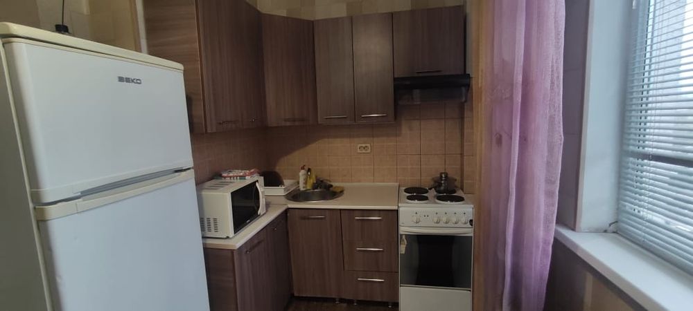 Кухня угловая б/у