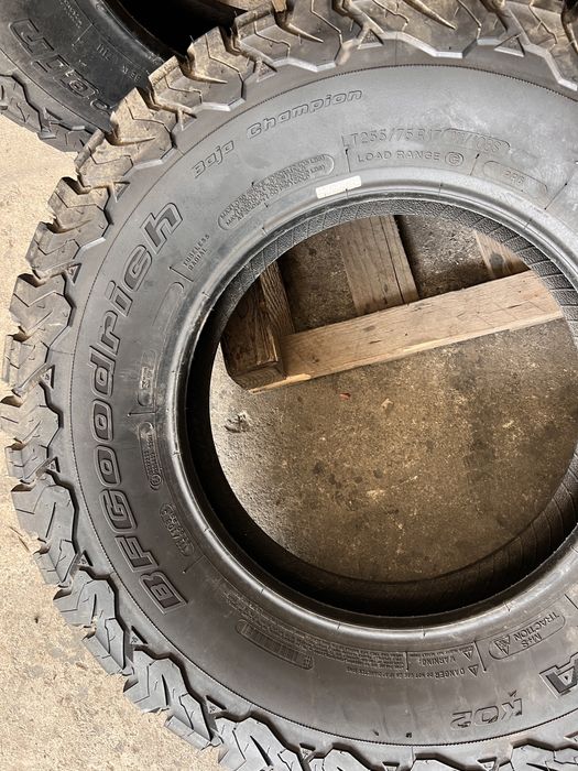 2 anvelope NOI 255/75/17 , Bf Goodrich , All Terrain T\A