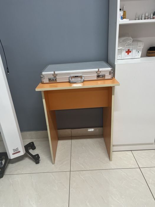 Шкафы витринные для аптеки