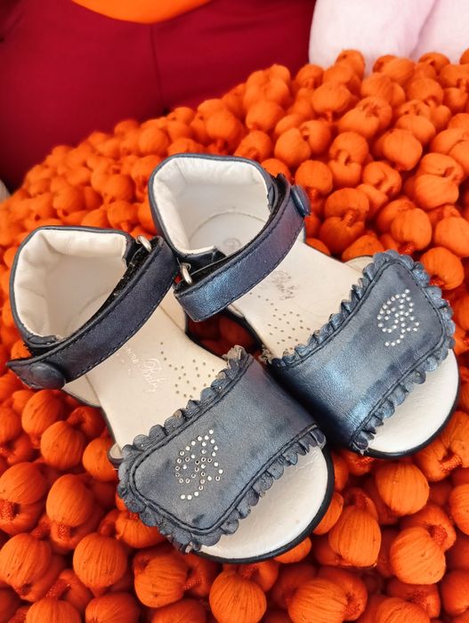 Сандали за бебе момиченце 18 номер