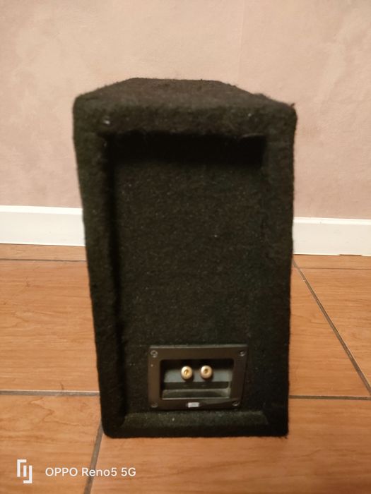 Vând incintă subwoofer