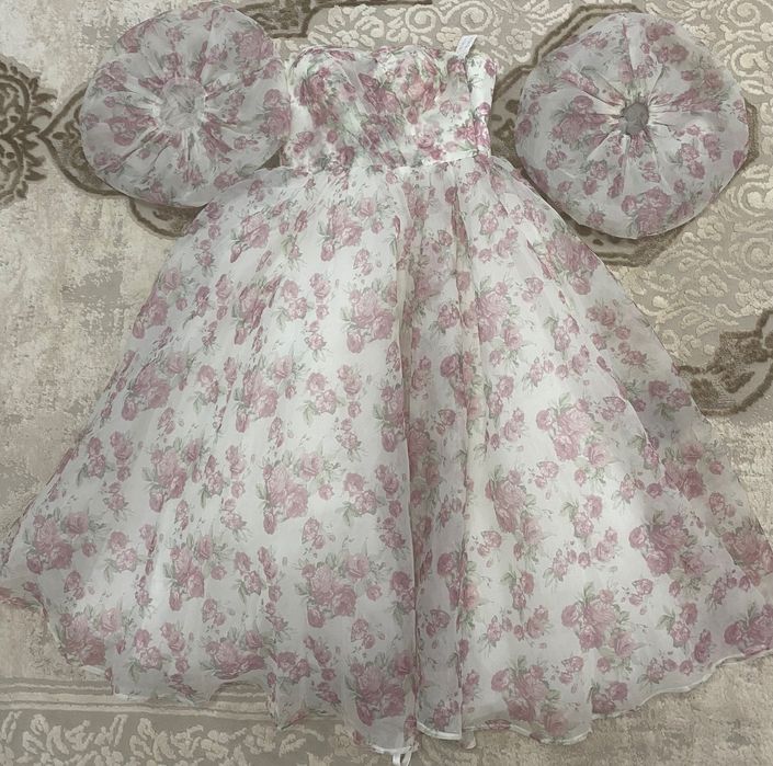 Красивое Платье размер S