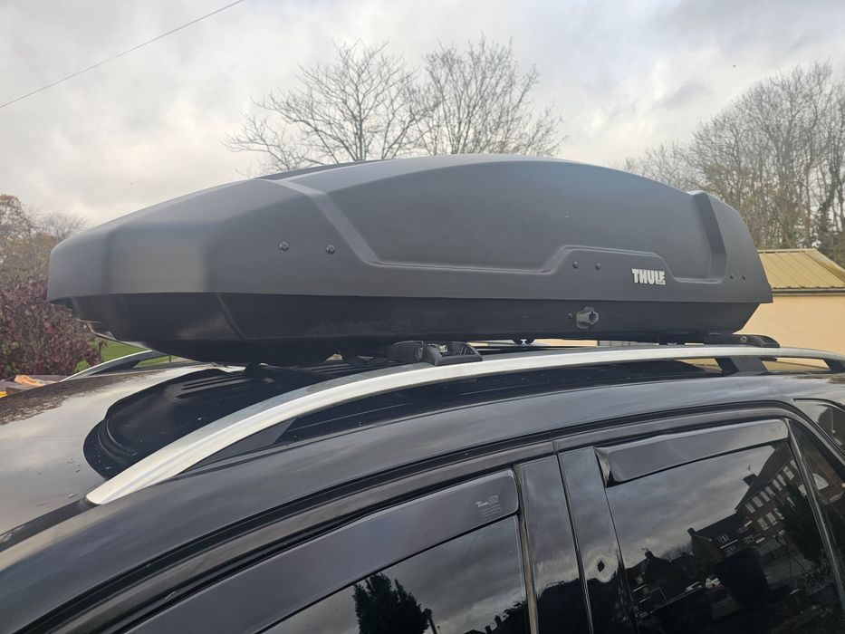 Thule roof box 480l  ( cutie de portbagaj )