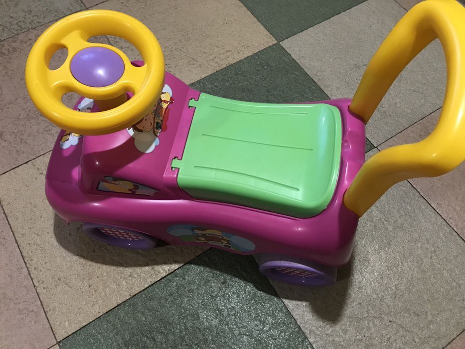 Детска кола за блъскане…