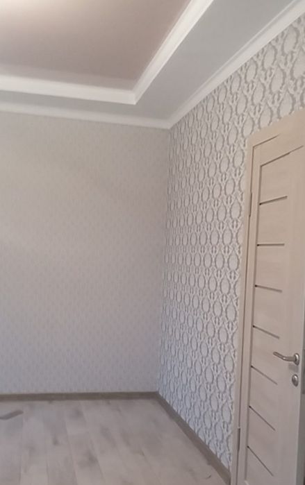 Ремонт квартира поклеика обой