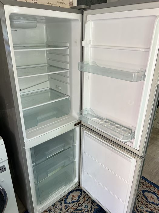 Продам Холодильник с Машинкой