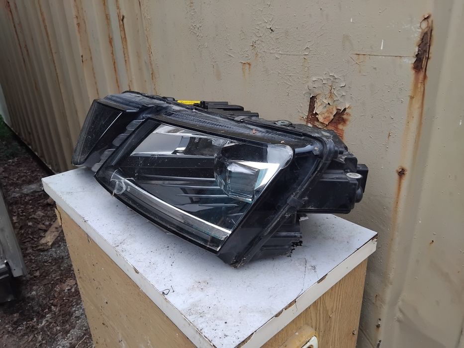 Оригинален FULL LED фар за Skoda Octavia 3 Facelift (5E1941015F)