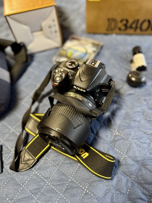 Фотоапарат Nikon D3400 + Обектив Nikkor 18-105