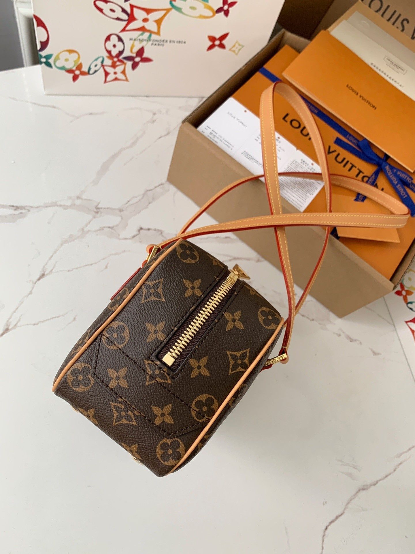 Louis Vuitton : ambalaje de lux personalizate