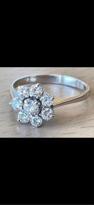 Inel aur 18 k cu diamante naturale 0,80 karate certificat