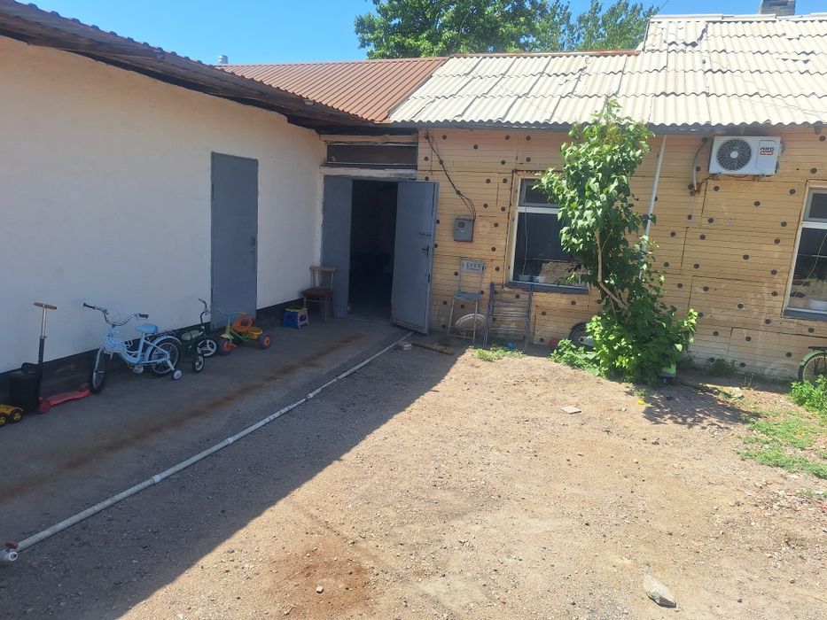 Полдома на 64квартале