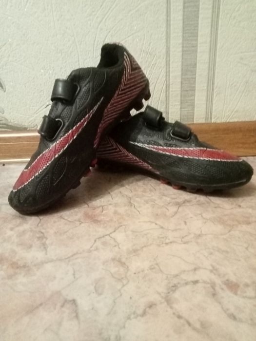 Бутсы 36 размер   .