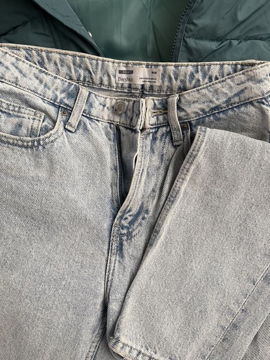 Продам женские джинсы