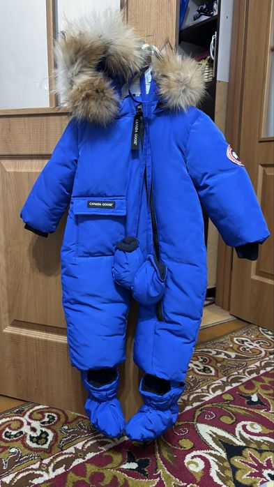 Продам детскую зимнюю одежду