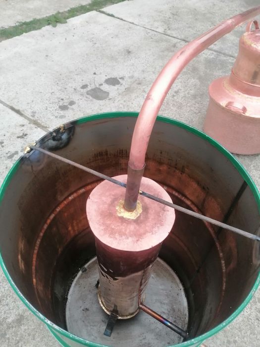 Vand cazan de tuica orice mărimi dorite

Avem pe stoc cazane de tuica