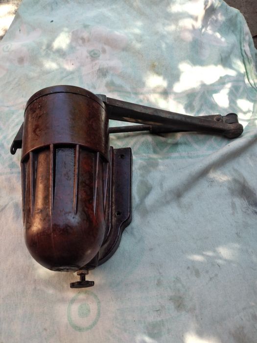 Доводчик дверной СССР.