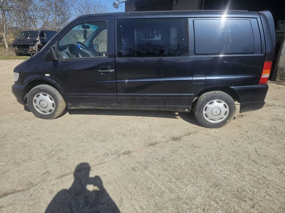 Dezmembrez Mercedes Vito 2.2 CDI 2003