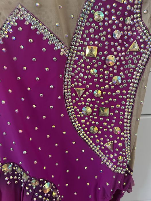 Costum gimnastica ritmica