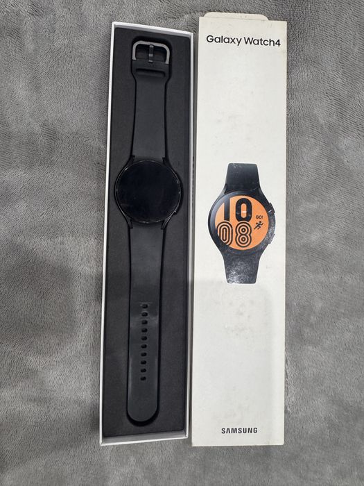 Продам часы galaxy watch 4 - 44mm