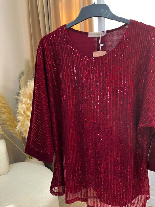 Блузки с пайетками 52-54 размер
