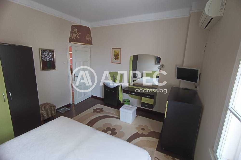 Продава се Къща в Разград, Център - 149 кв.м за 1010 €/кв.м - Снимка #8