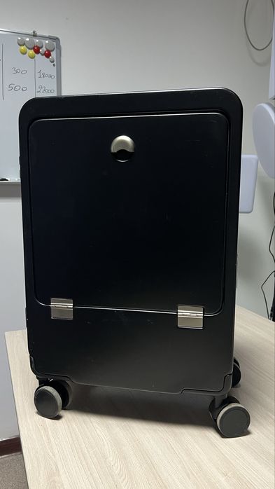 Чемодан для ручной клади