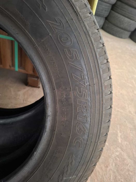 Anvelope 205/75/16C - vara DOT 2022