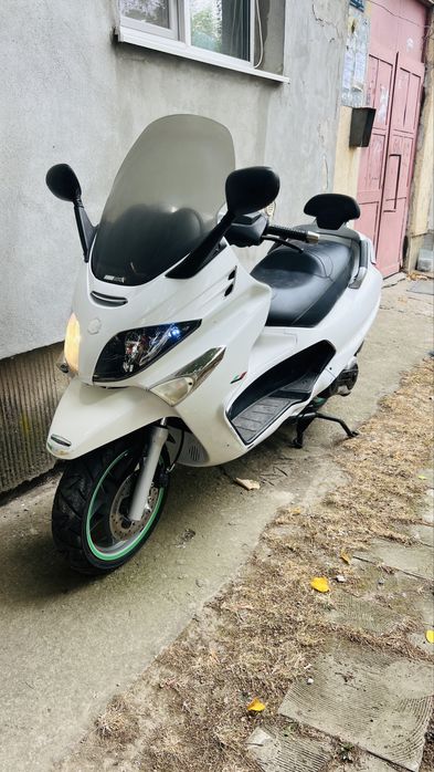Piaggio X Evo 400