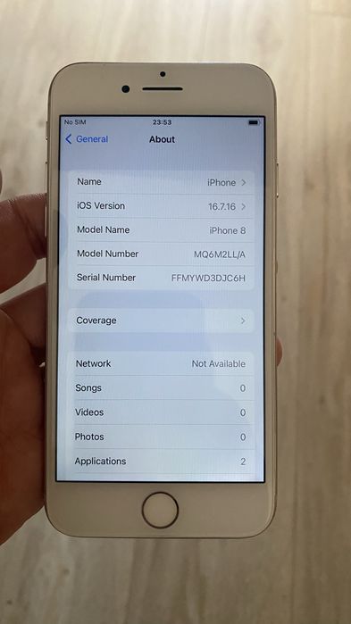 Vand iPhone 8 - 64GB