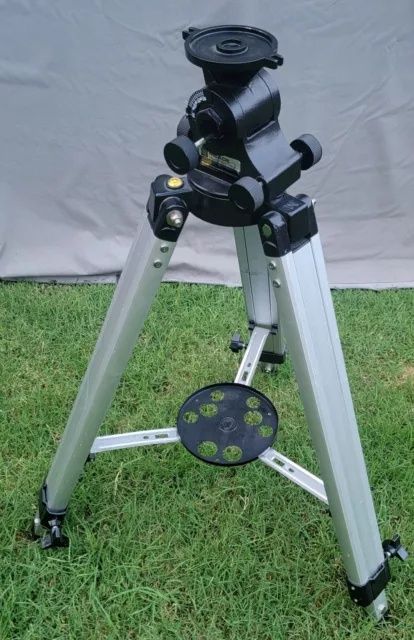 Штатив для телескопа Meade deluxe field tripod
В отличном состоянии,