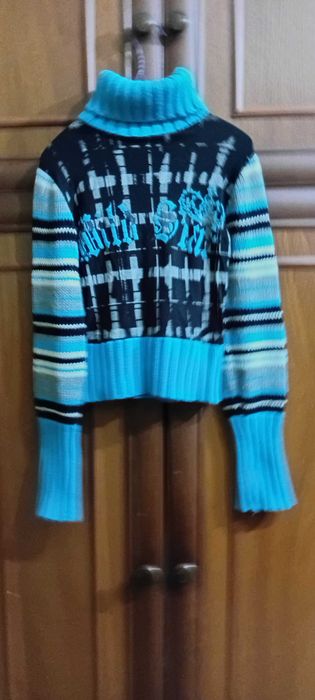 Кофточки теплые  для девочки от 8 до 12 лет