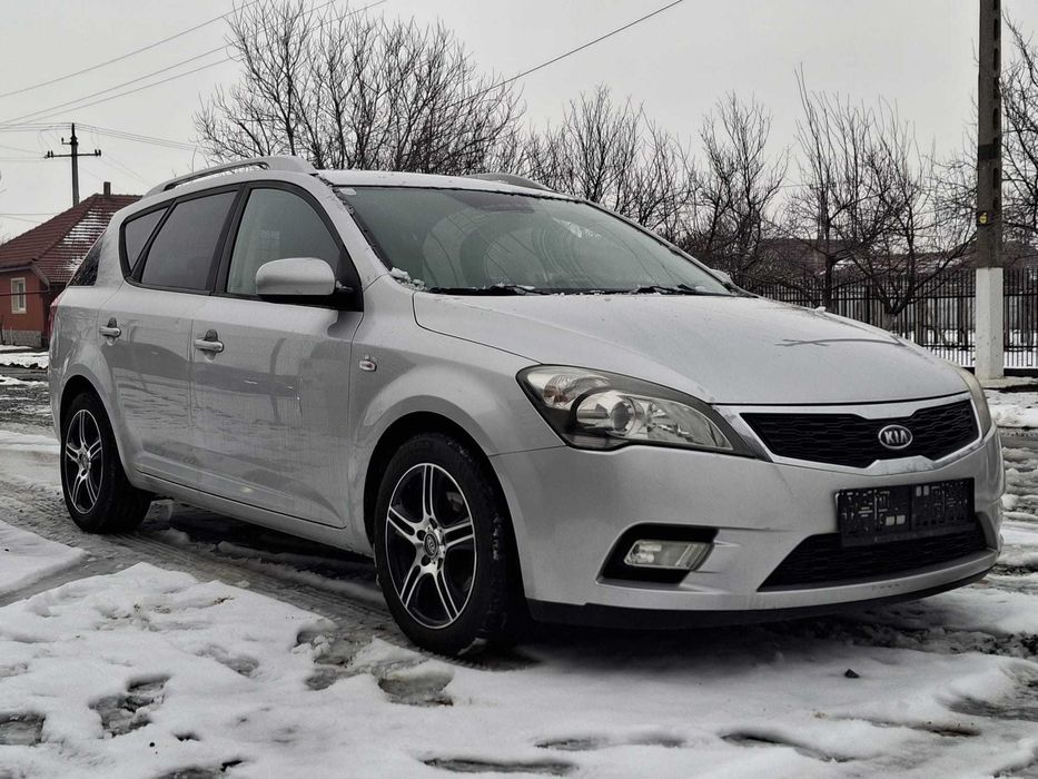 KIA Ceed - 1.6 CRDi - Climatronic / Pilot / Comenzi
