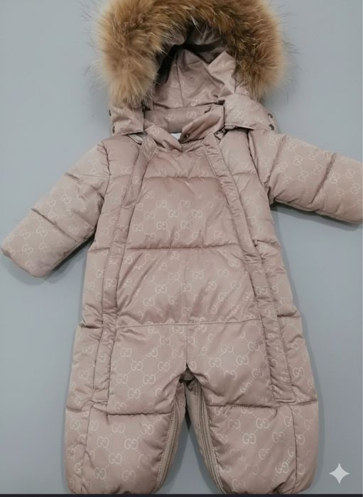 Продам комбинезоны детские