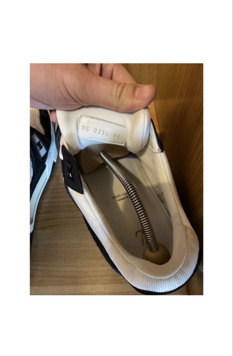 Louis Vuitton Mens Sneaker