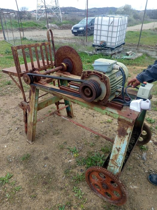 Продавам цирколяр трифазен