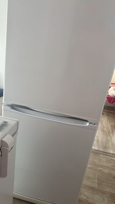 Холодильник сатылады арзан 5000 тг