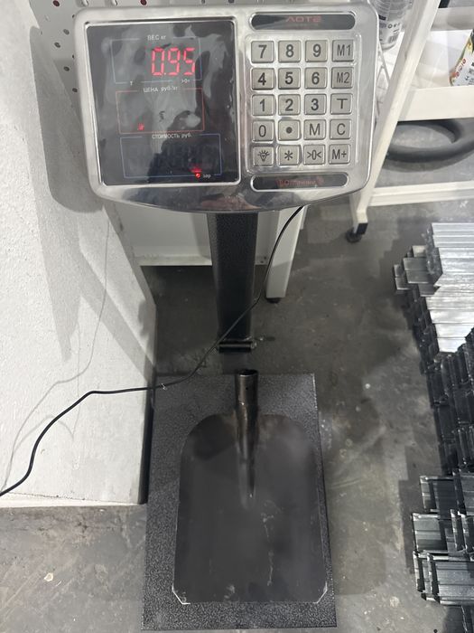 Лопаты совковые