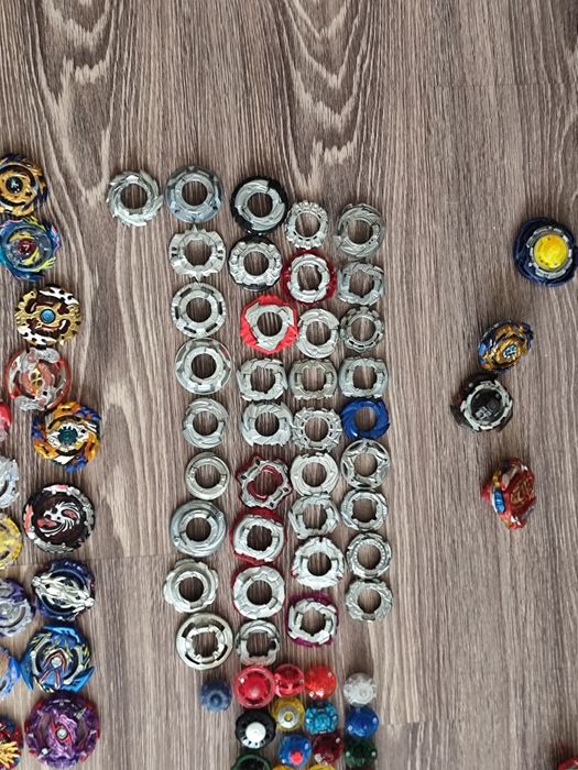 Бейблейды по 1500