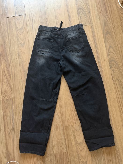 Черни дънки с катарама