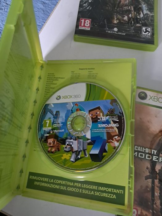 Vand jocuri de X-Box 360 nefolosite